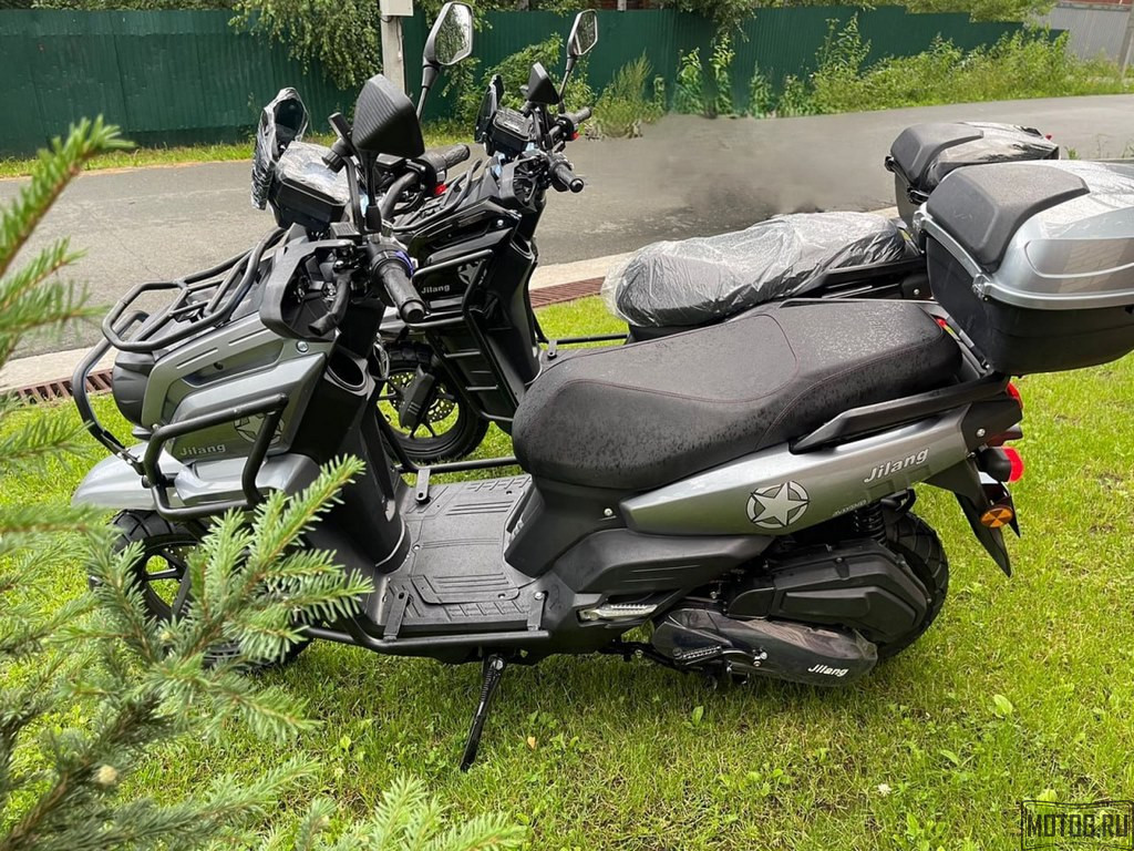 Скутер JILANG TANK 150 – мощность, стиль и комфорт Скутер JILANG TANK 150 – мощность, стиль и комфорт